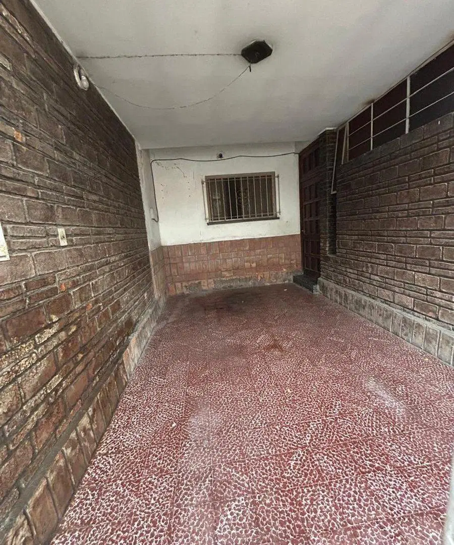 VENTAS DE CASA A REFACCIONAR EXCELENTE UBICACION 8