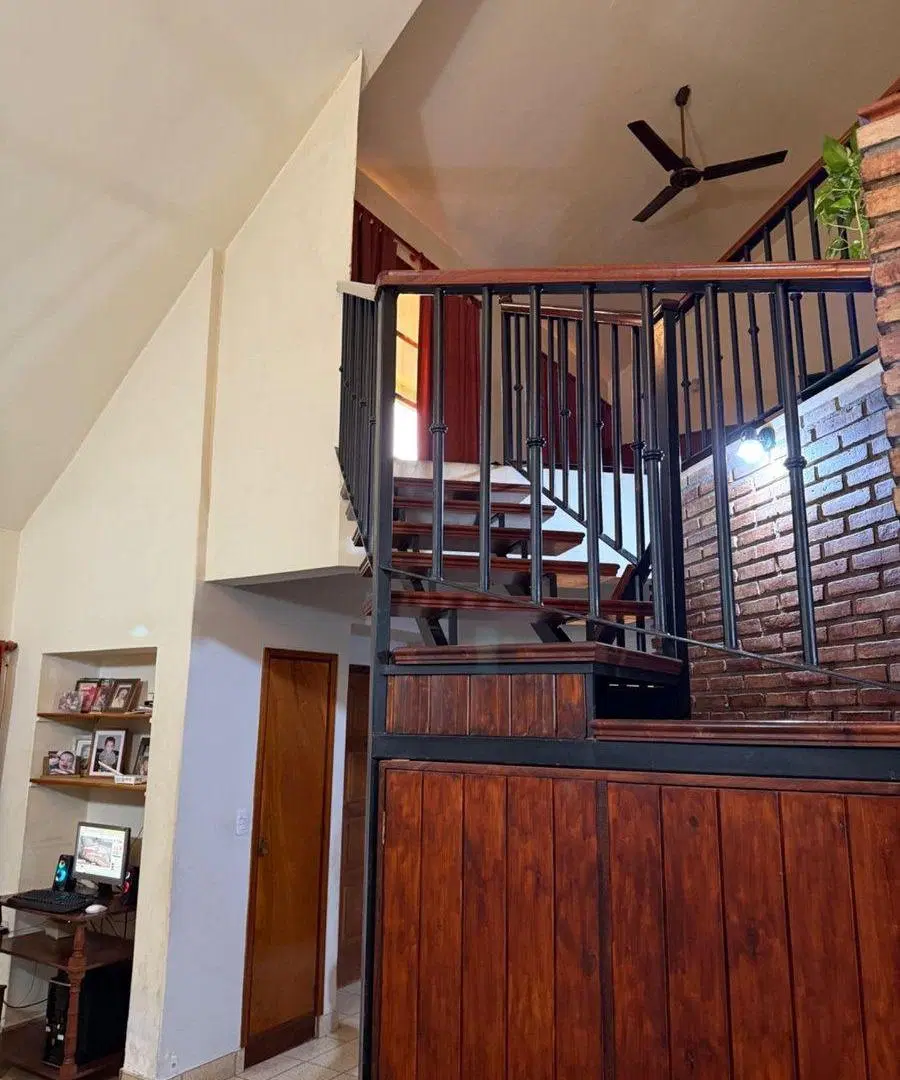 VENTA DE CASA EN EL CENTRO DE LA BANDA 5