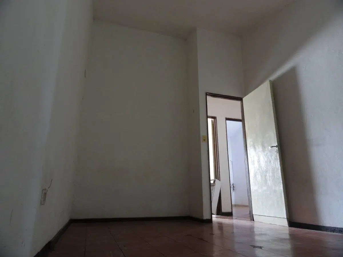 VENTA DE CASA CUATRO DORMITORIOS, BARRIO AUTONOMIA 8