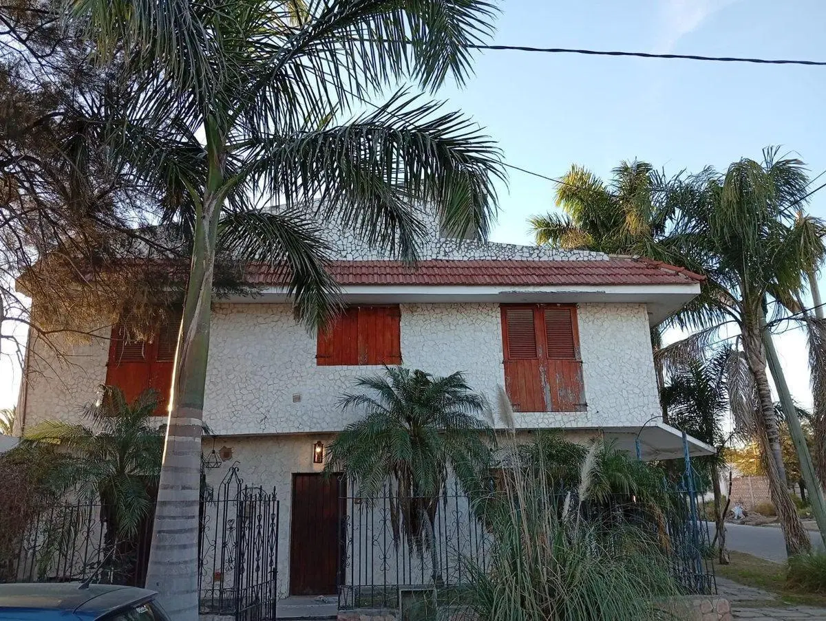 VENTA DE CASA - BARRIO CABILDO 3