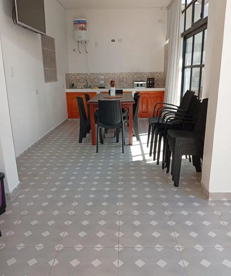 CASA Y OFICINA EN VENTA - EXCELENTE UBICACION 8