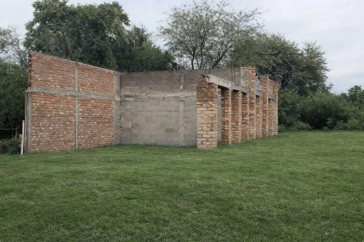 VENTA - TERRENO AMPLIO A METROS DE AV. LUGONES 2