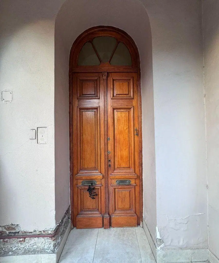 IMPORTANTE CASA EN VENTA - AV. MORENO (S) AL 700 5