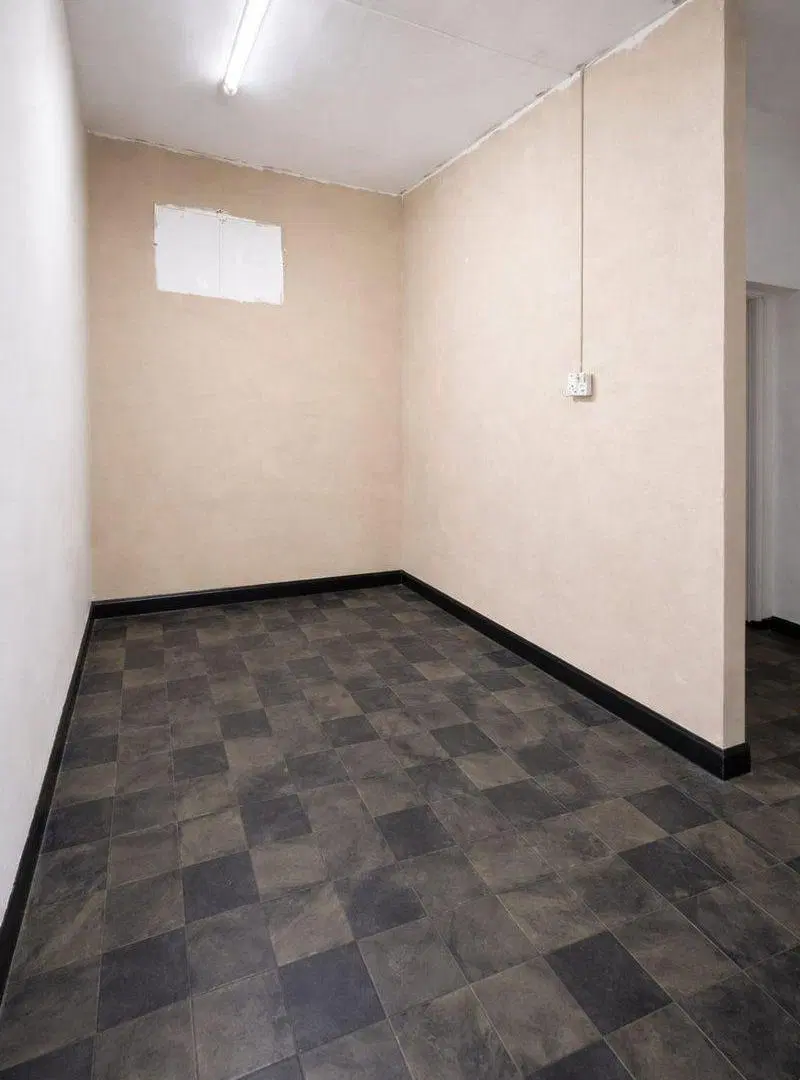 VENTA DE LOCAL CENTRICO LA PLATA Y JUJUY 5