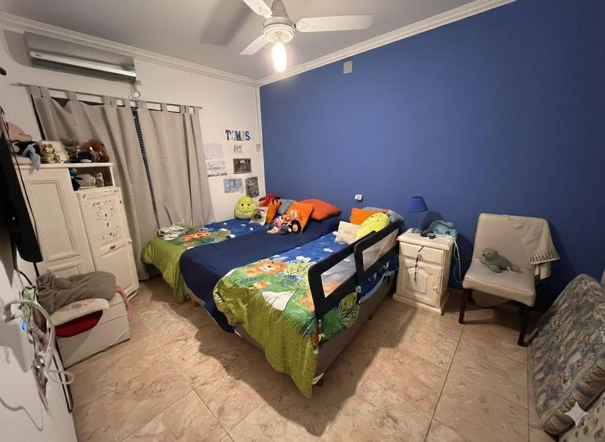 VENTA CASA SOBRE AV. BELGRANO SUR Y ALSINA 5