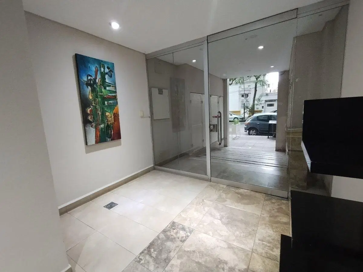 VENTA DPTO 1 DORMITORIO, AV ROCA SUR CASI LIBERTAD 3