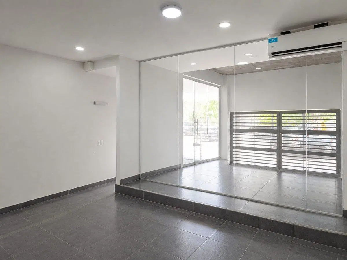 LOCAL EN VENTA SOBRE MENDOZA CASI 24 DE SEPTIEMBRE 2