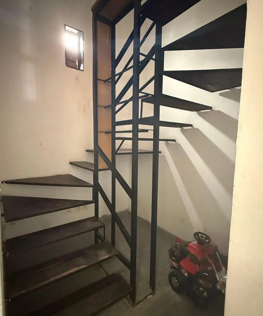 VENTA DE DUPLEX (BARRIO ULLUAS) 3