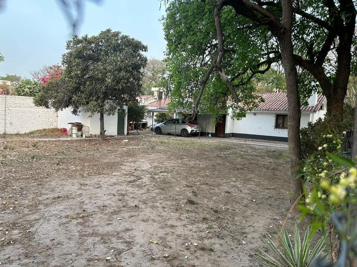 VENTA DE CASA AV. BELGRANO LA BANDA, 3 DORM 4