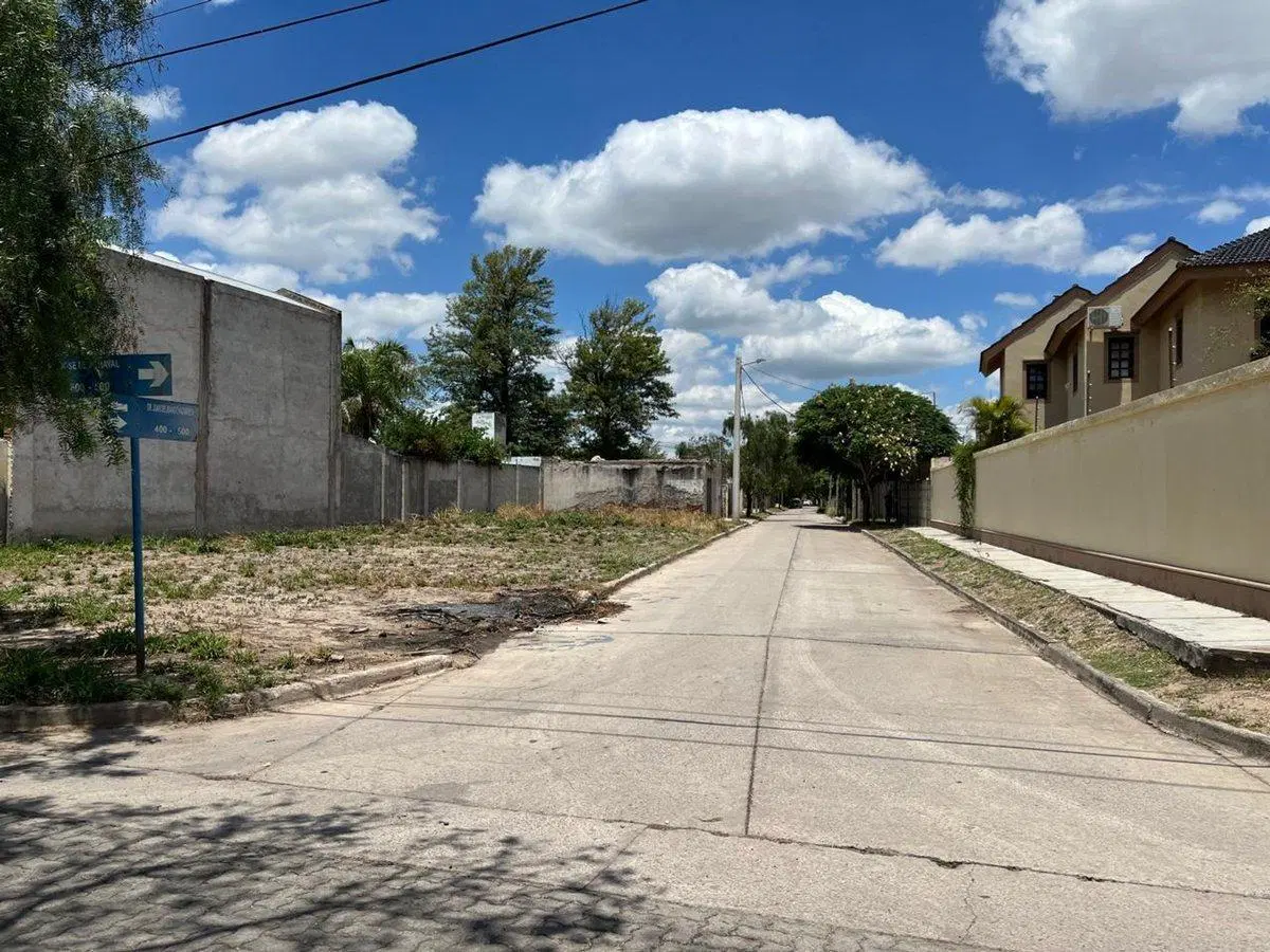 VENTA DE LOTE ESQUINA EN B° CABILDO 4