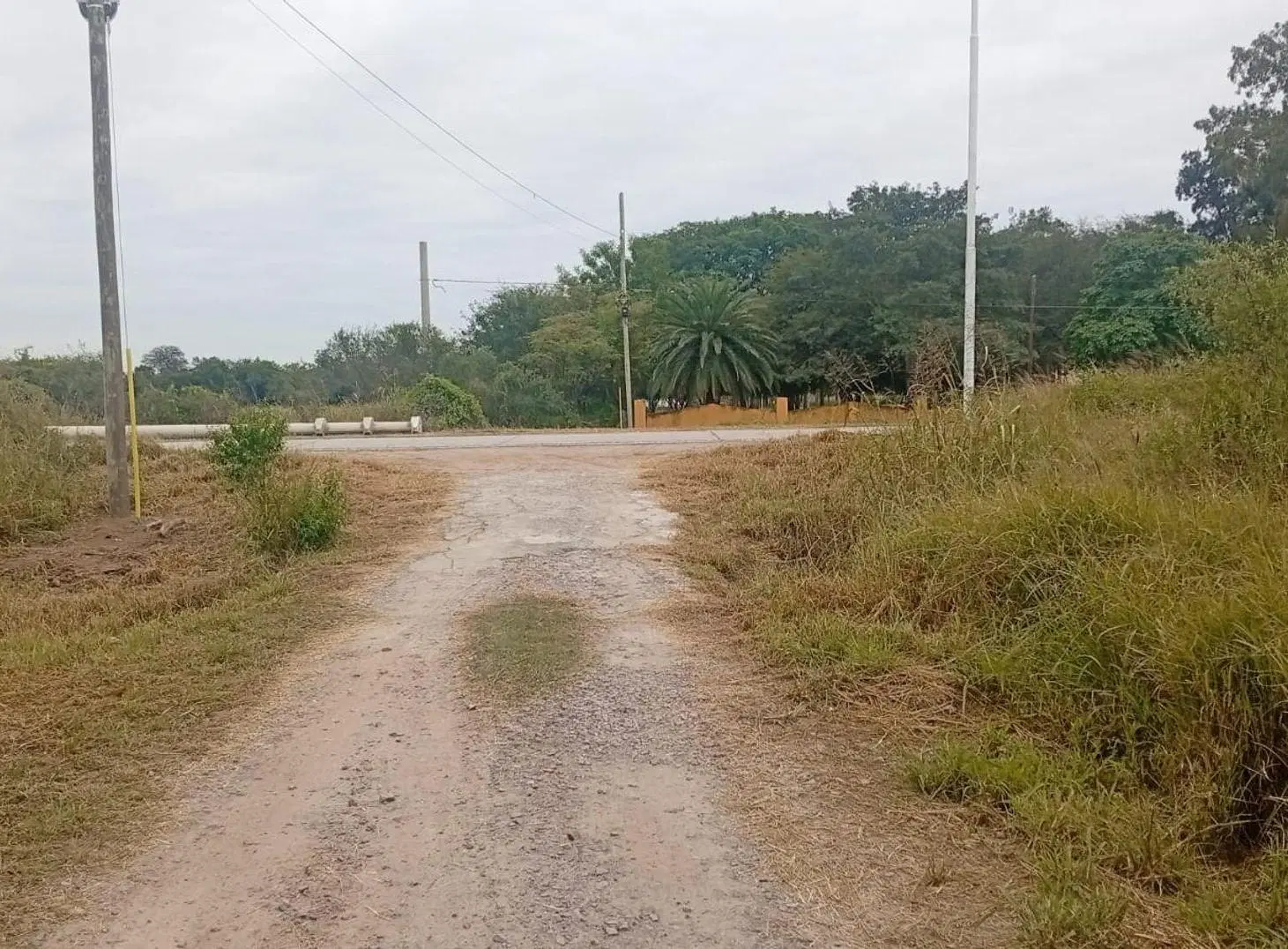 Venta de Terreno sobre Camino del Medio 3