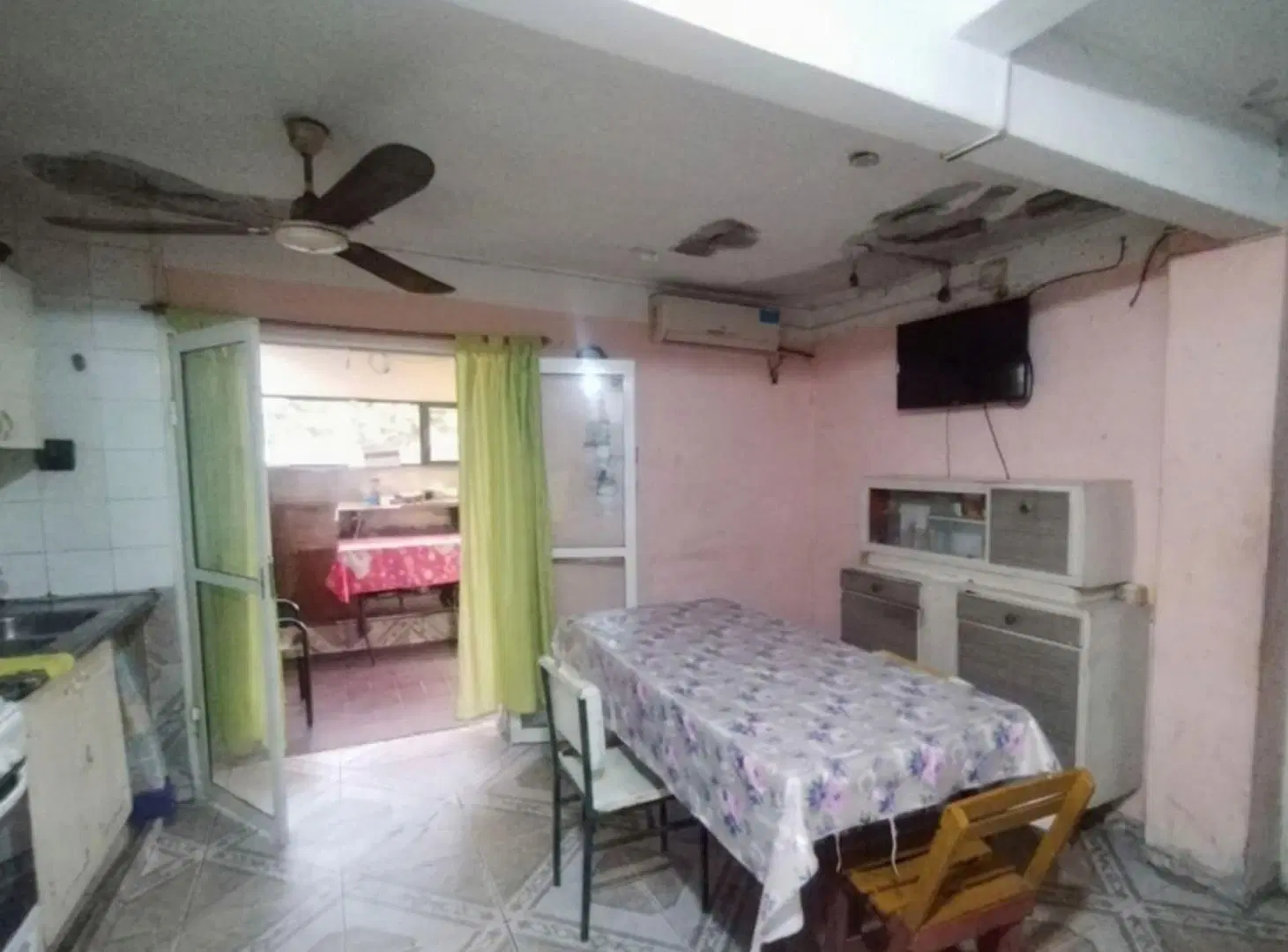Venta de Casa a metros de Estadio Unico 4