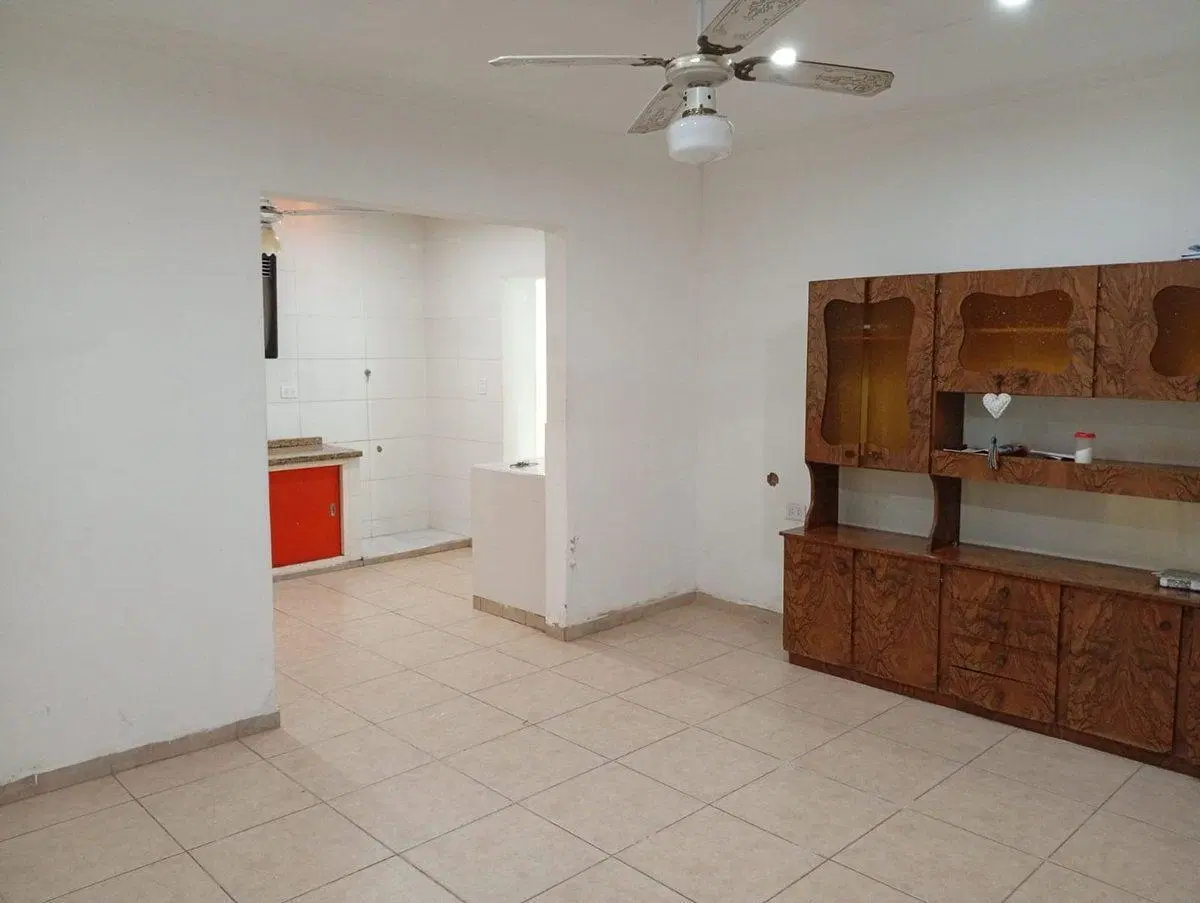 VENTA DE CASA DE 3 DORMITORIOS 2