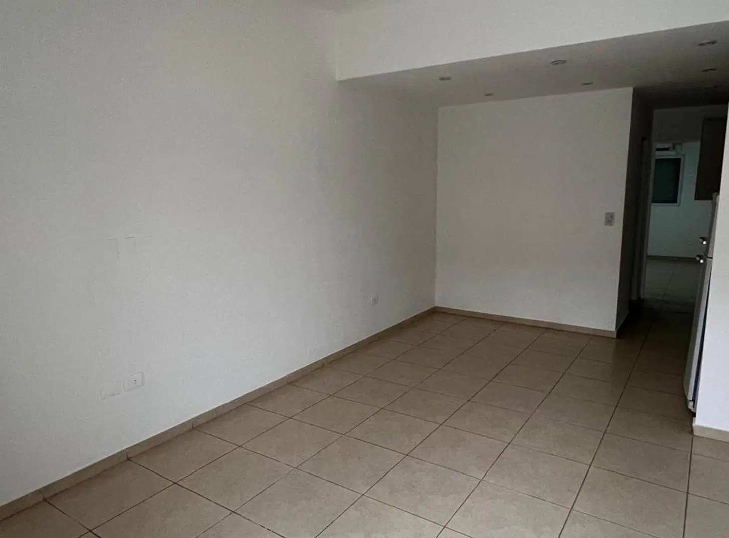OPORTUNIDAD! DPTO CON SALIDA DIRECTA A LAVALLE 3