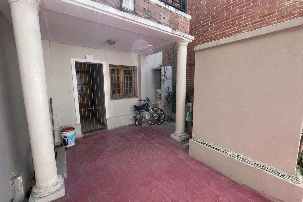 CASA EN VENTA - BARRIO CENTRO - 5 DORMITORIOS 3