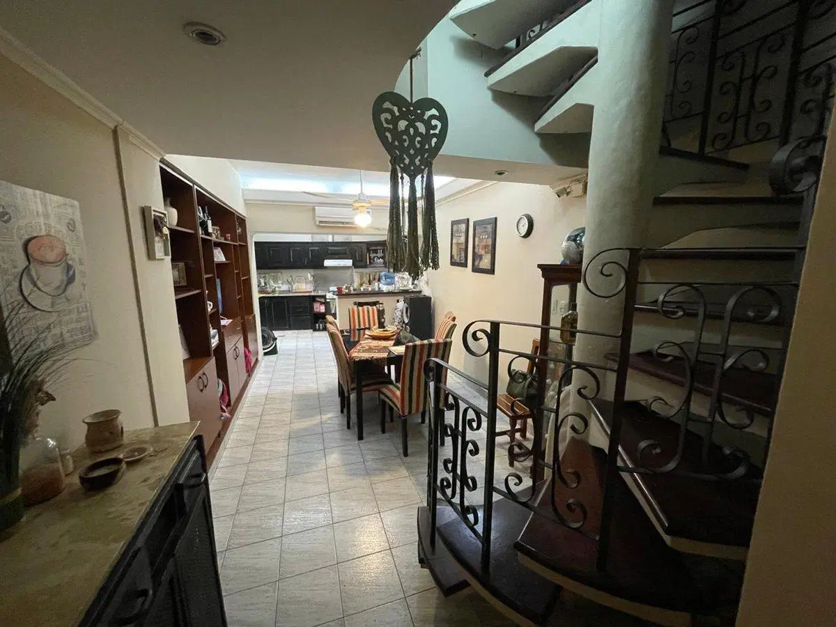 CASA EN VENTA - BARRIO CENTENARIO 3