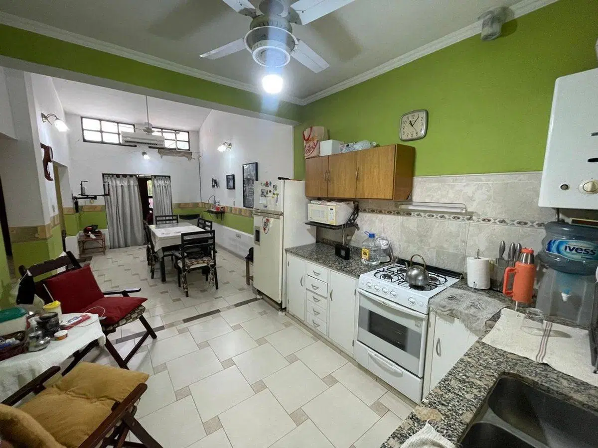 CASA EN VENTA - BARRIO PRIMERA JUNTA - 2 DORM. 4