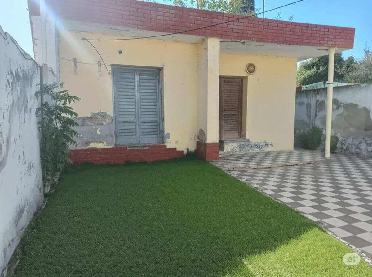 VENTA DE CASA A REFACCIONAR -AV.COLÓN NORTE Nº 153 8