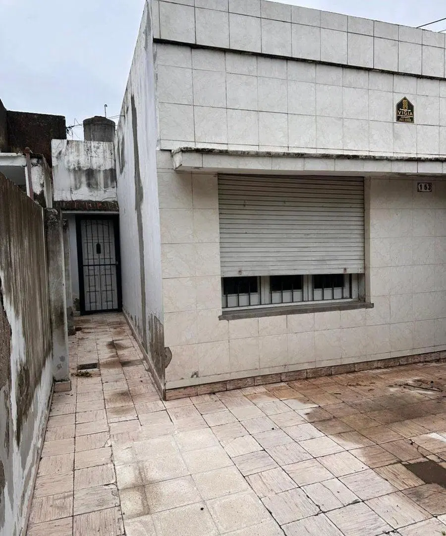 VENTA DE CASA A REFACCIONAR -AV.COLÓN NORTE Nº 153 3