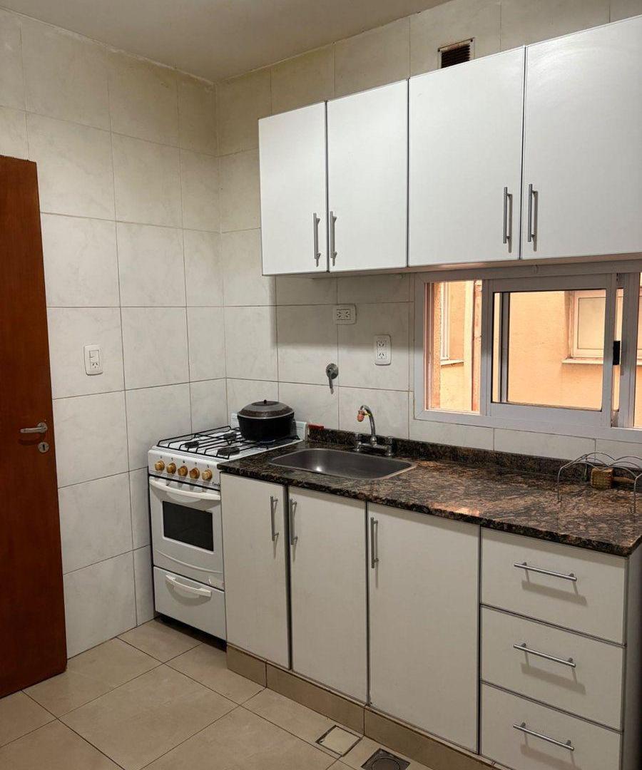 Foto de VENTA DEPARTAMENTO CALLE MORENO, imagen 3