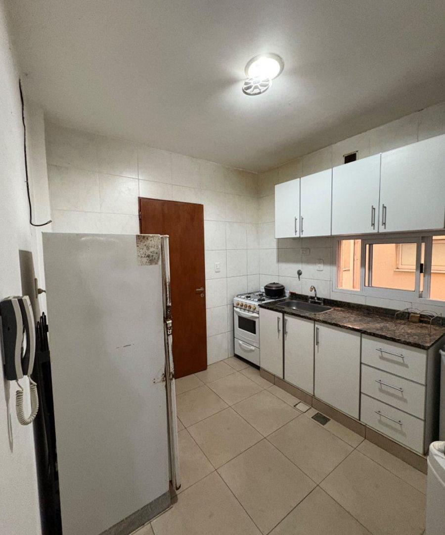 Foto de VENTA DEPARTAMENTO CALLE MORENO, imagen 4