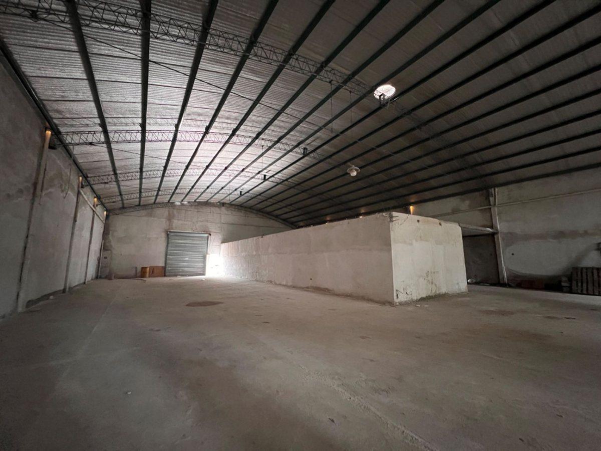 Foto de VENTA DE GALPÓN DE 800 m² CON LOCAL COMERCIAL, imagen 4
