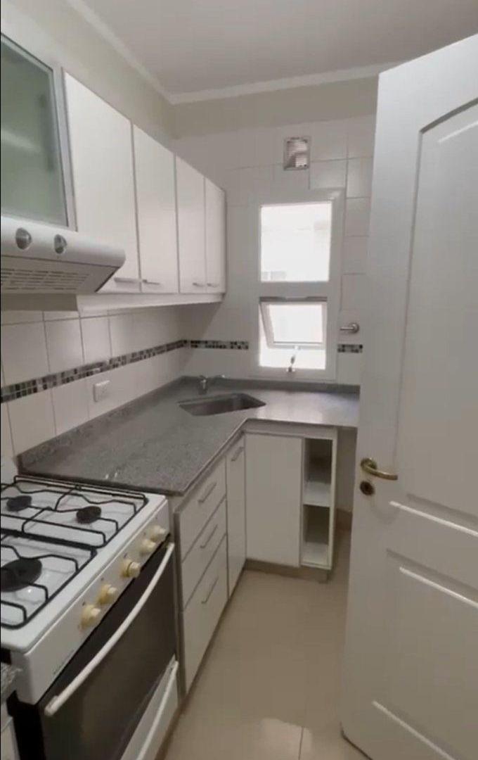 Foto de Venta depto. 2 dorm. con cochera Av. Roca y Mitre, imagen 5