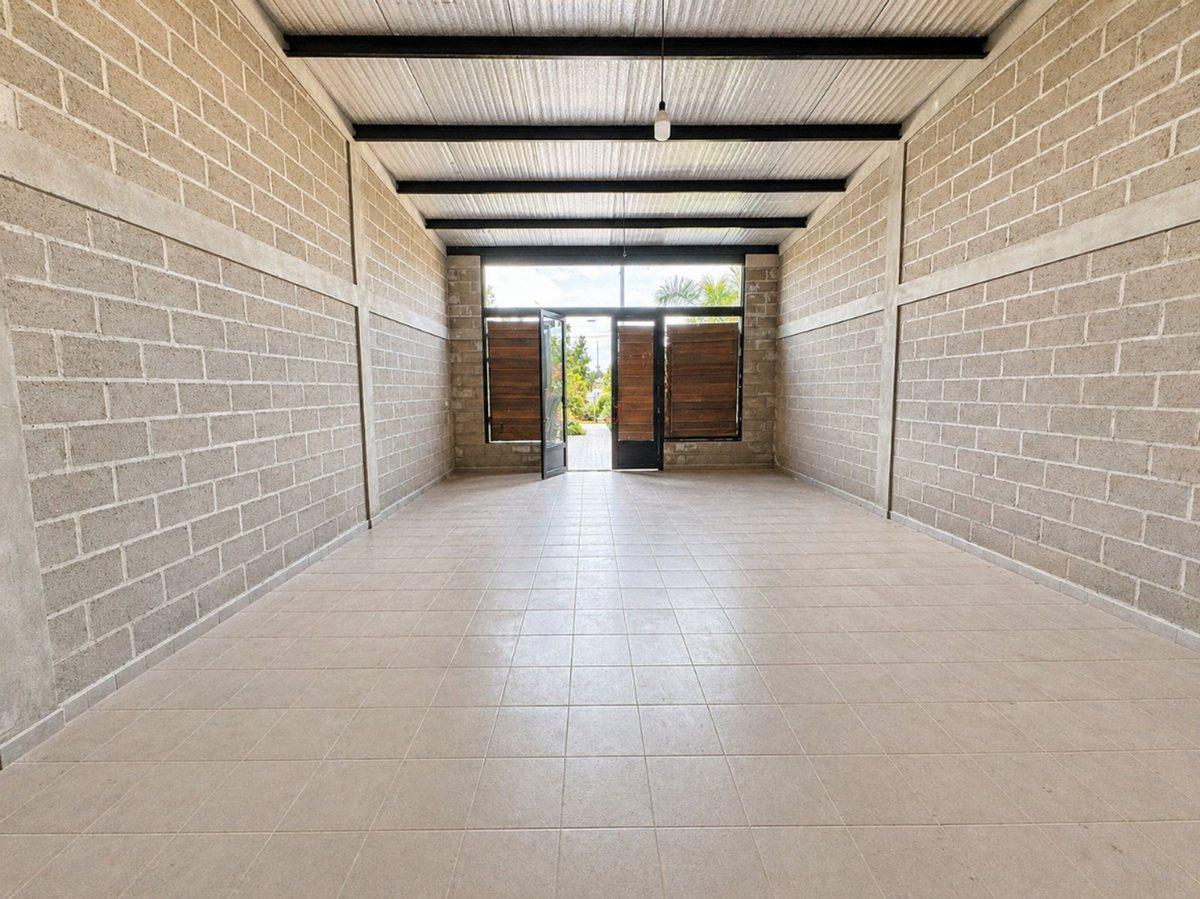 Foto de Locales en venta con renta - Altos del Golf, imagen 4