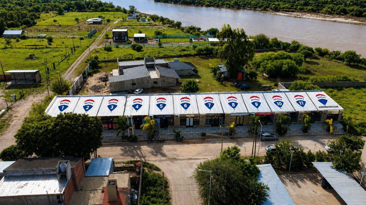Foto de Locales en venta con renta - Altos del Golf, imagen 1