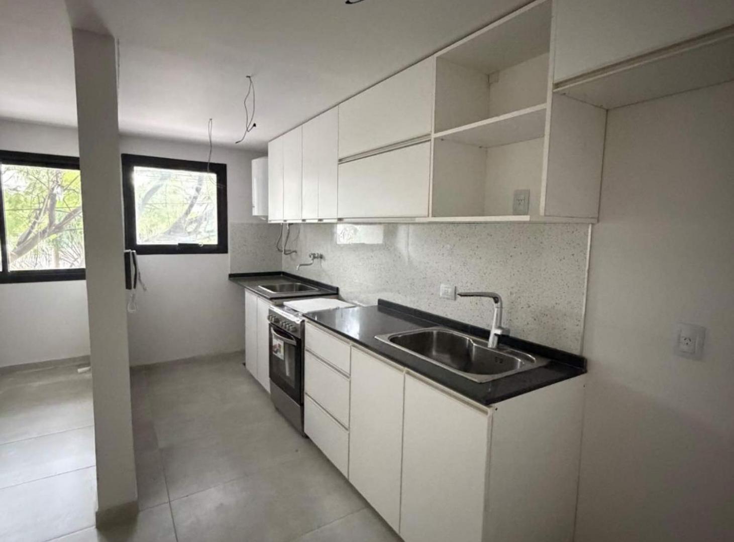 Foto de VENTA DEPARTAMENTO SALTA Y ROCA, imagen 2