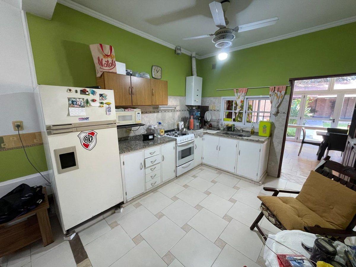Foto de CASA EN VENTA - BARRIO PRIMERA JUNTA - 2 DORM., imagen 5