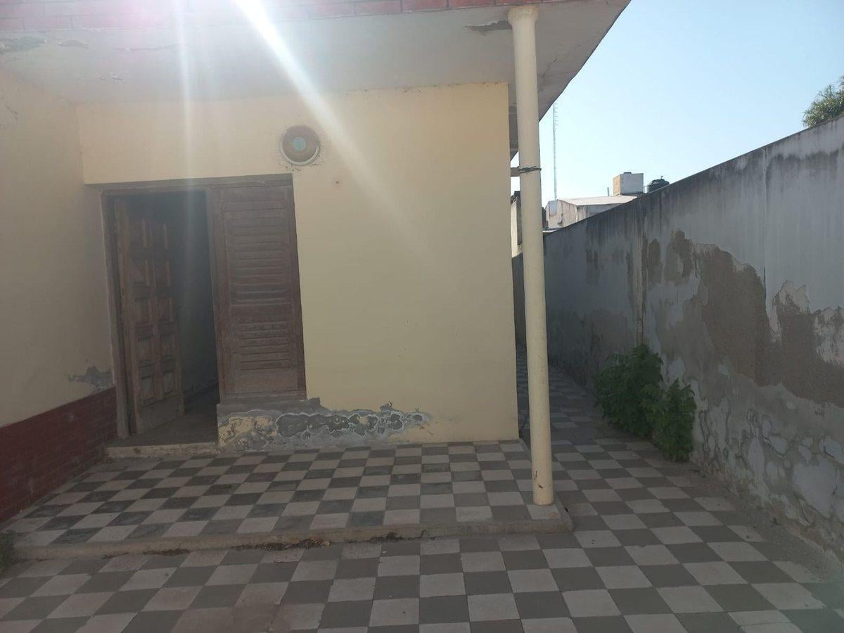 Foto de VENTA DE CASA A REFACCIONAR -AV.COLÓN NORTE Nº 153, imagen 2