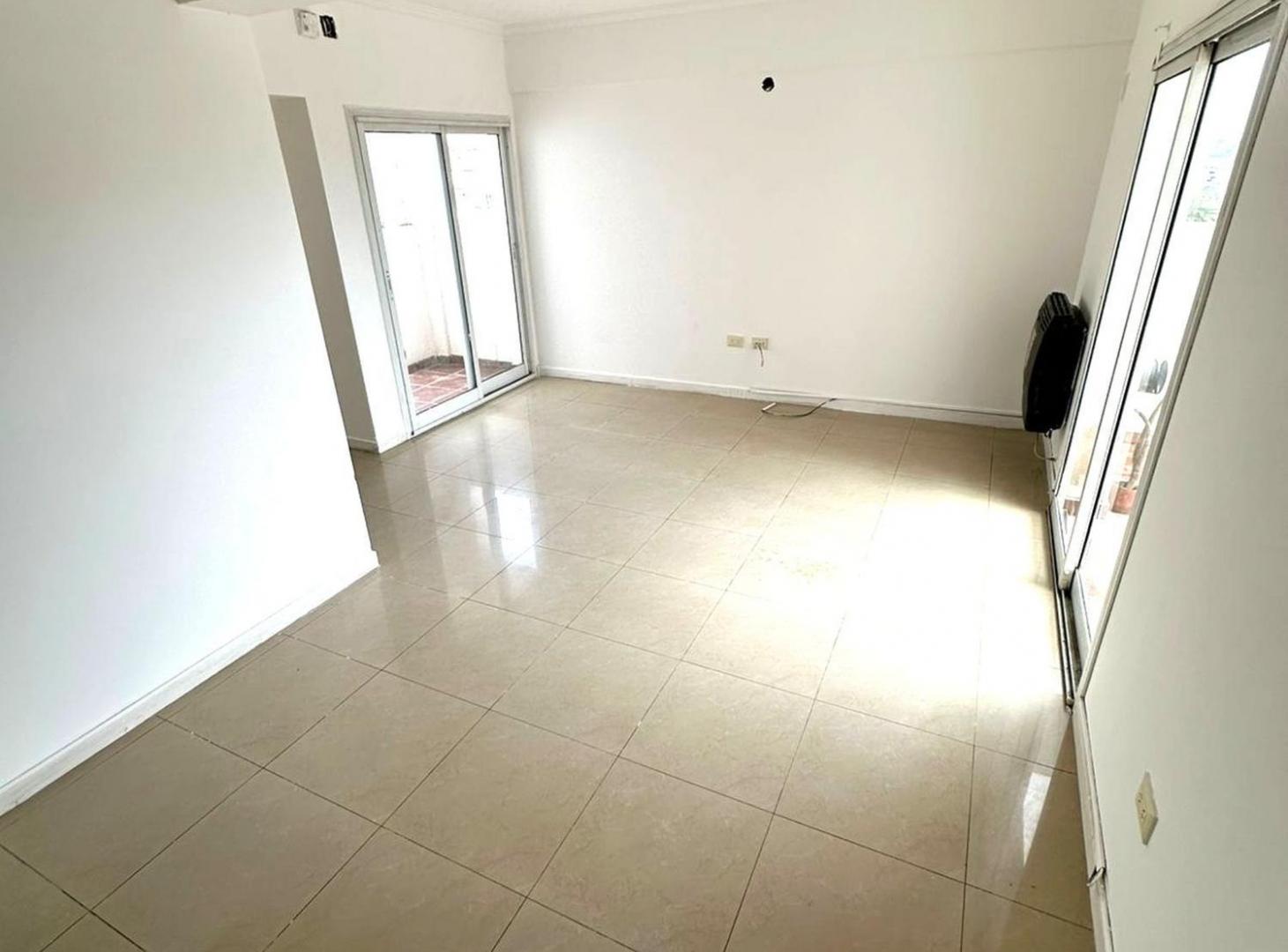Foto de Venta dúplex 1 dormitorio, Saenz Peña, centro, imagen 3