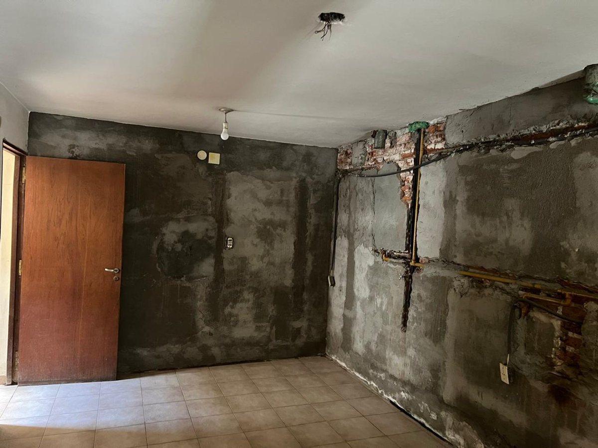 Foto de VENTA DE CASA A REFACCIONAR, CALLE SARMIENTO, imagen 5