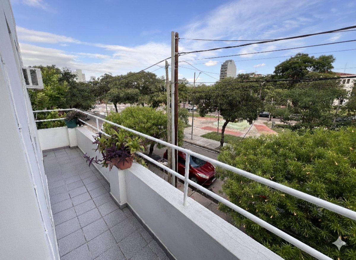 Foto de VENTA DOS CASAS CON LOCAL EN ZONA CASA DE GOBIERNO, imagen 4