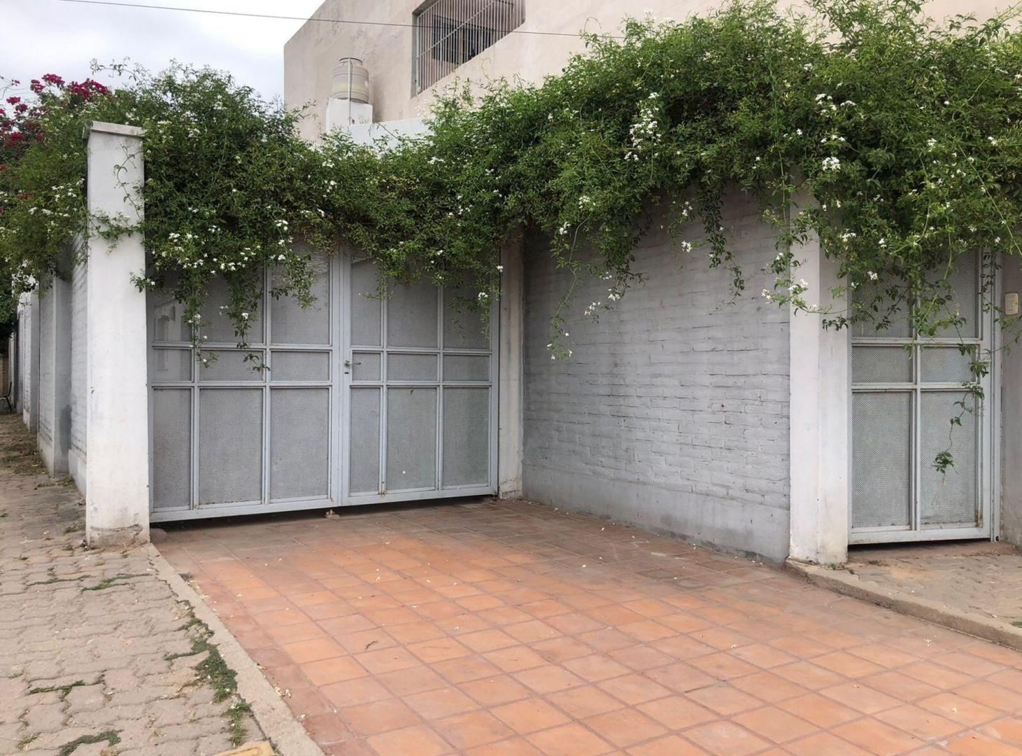 Foto de Casa en venta Av. Colón Sur, Santiago del Estero, imagen 1