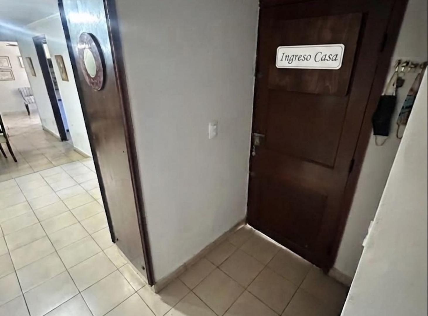 Foto de HERMOSA CASA EN PLENO CENTRO DE SGO, imagen 3