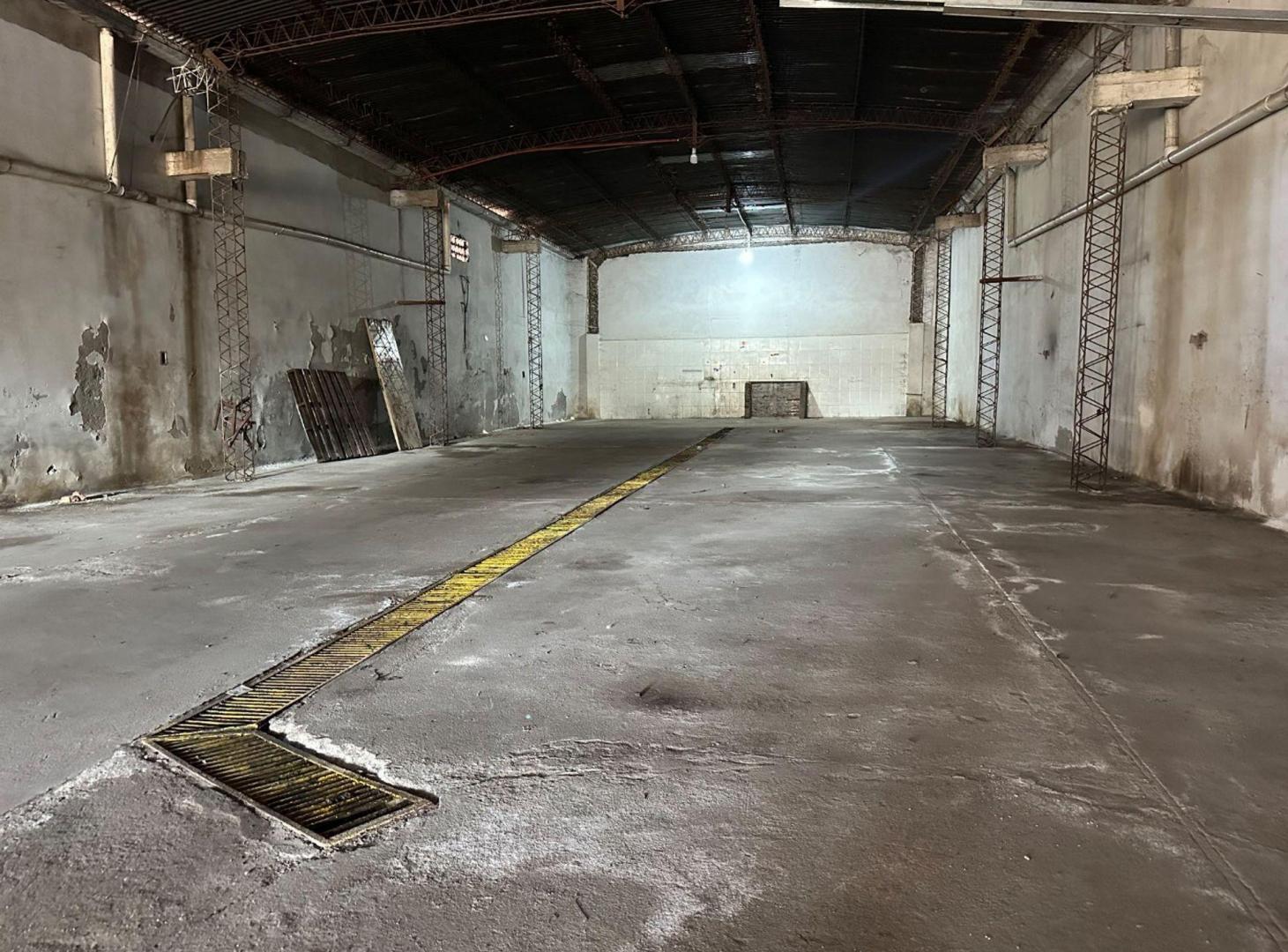 Foto de ALQUILER DE GALPON SOBRE SARMIENTO 400m2, imagen 5
