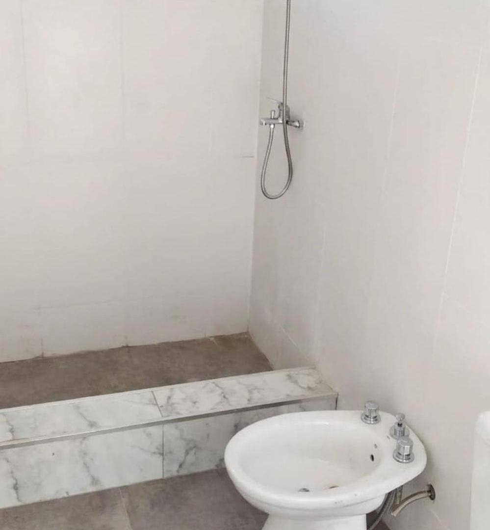 Foto de CASA EN VENTA - LA DARSENA, imagen 2