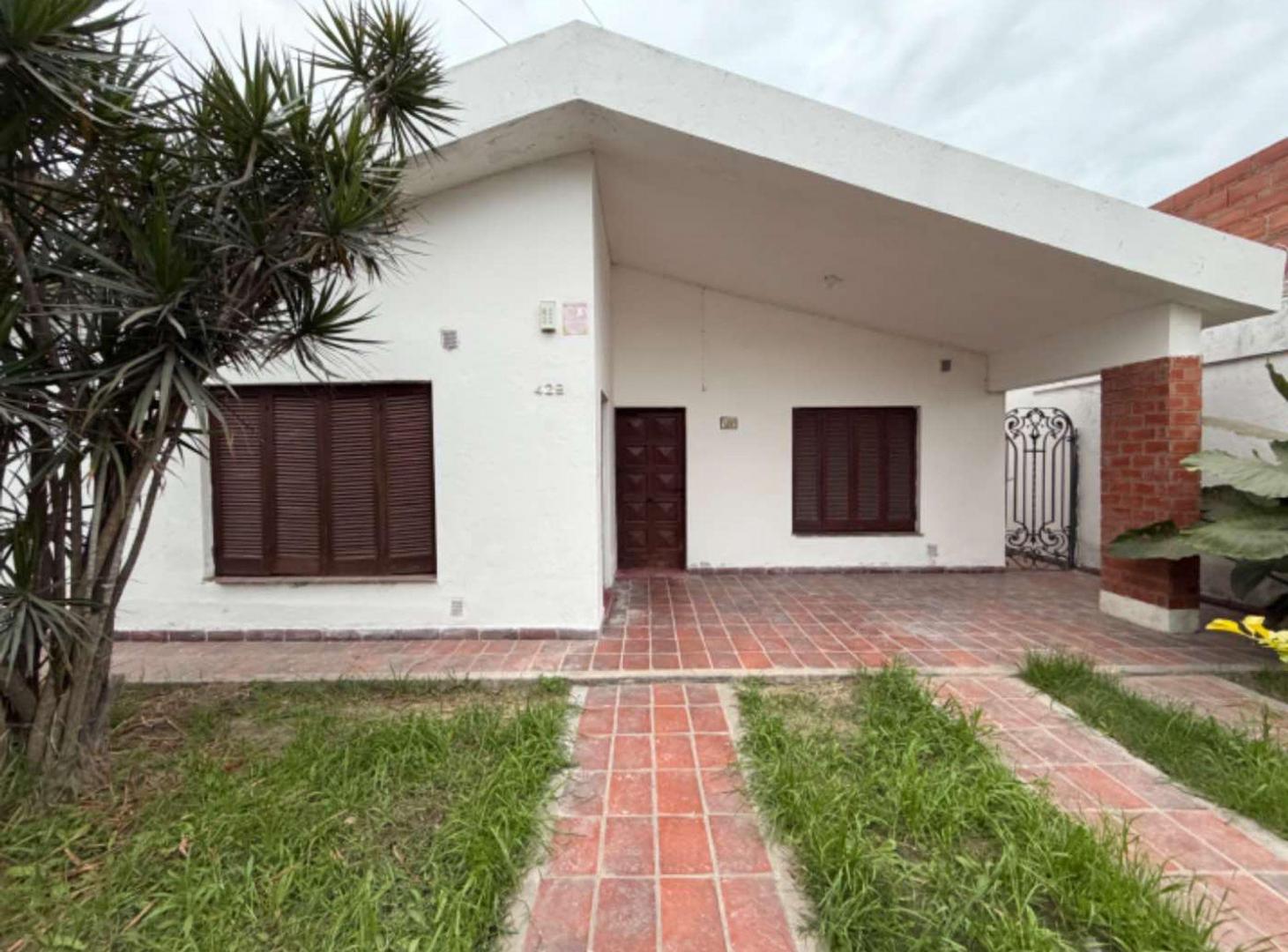 Foto de VENTA CASA EN CALLE RIOJA 429, imagen 3