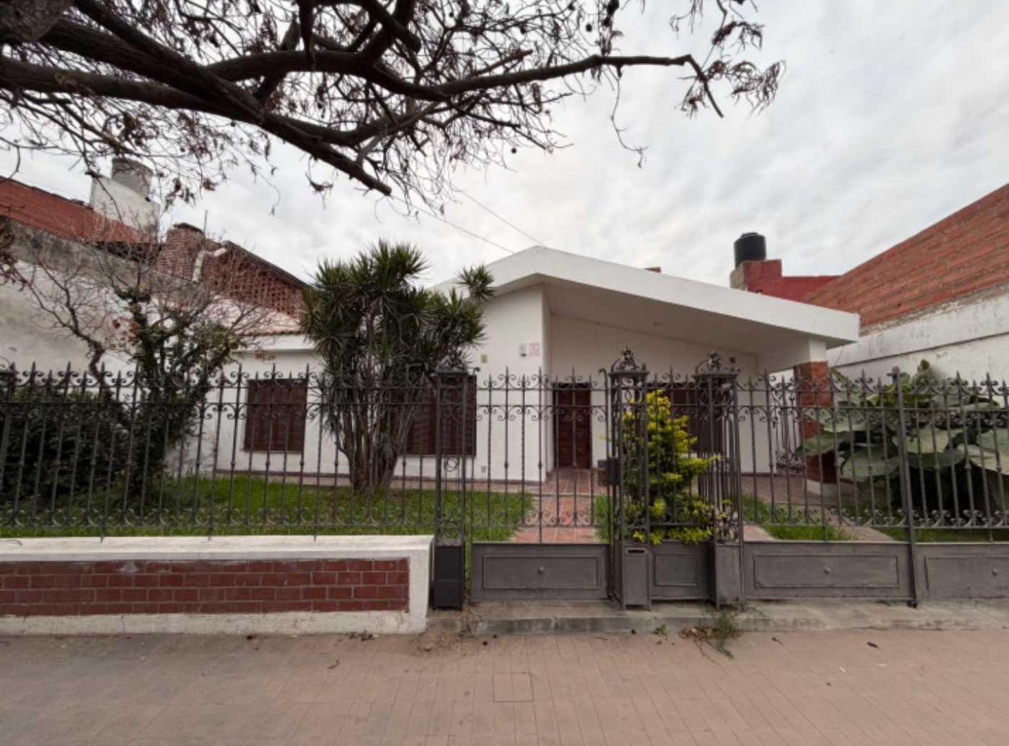 Foto de VENTA CASA EN CALLE RIOJA 429, imagen 1