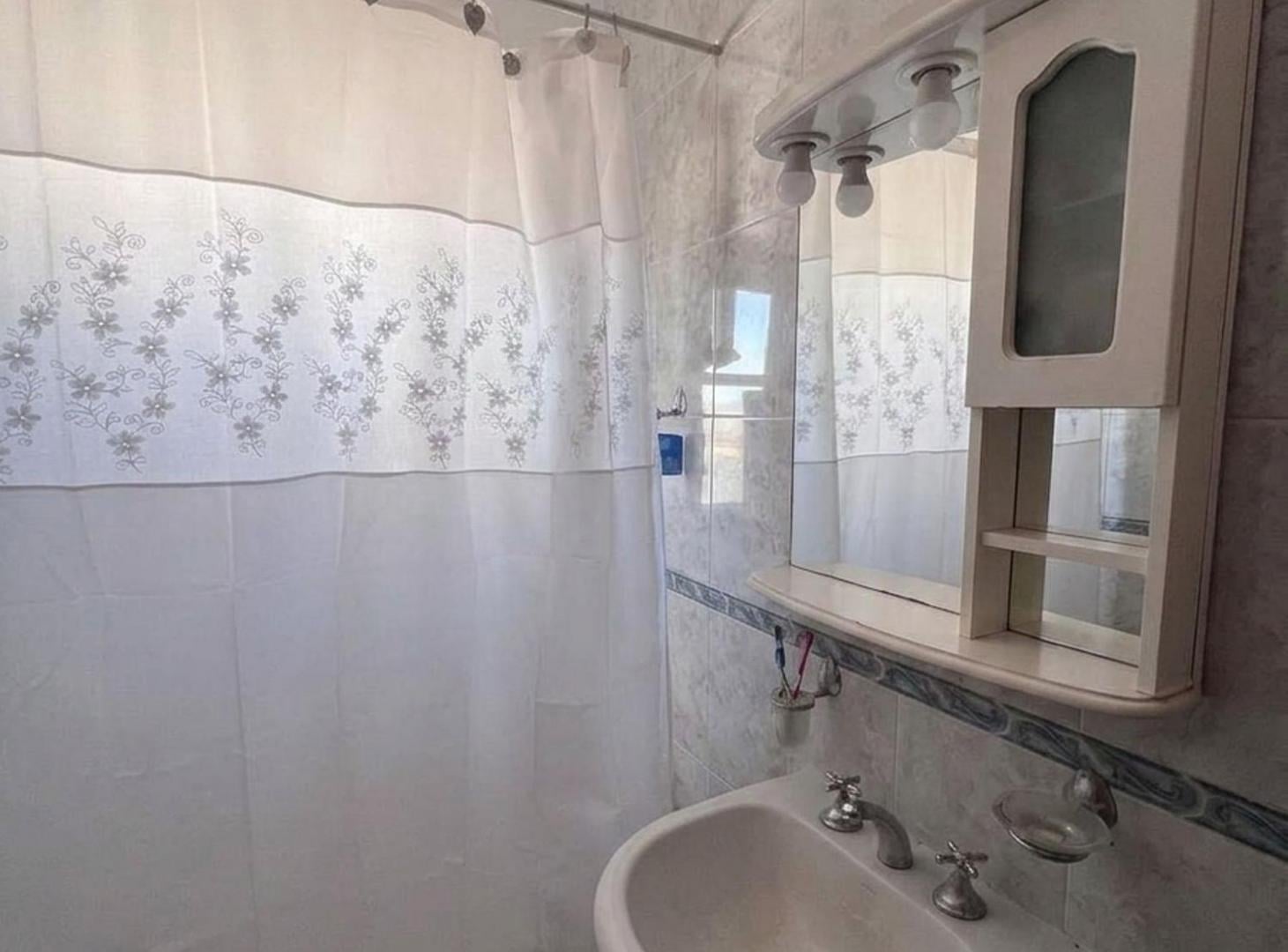 Foto de VENTA DEPARTAMENTO 1 DORMITORIO-TERMAS R. HONDO, imagen 5