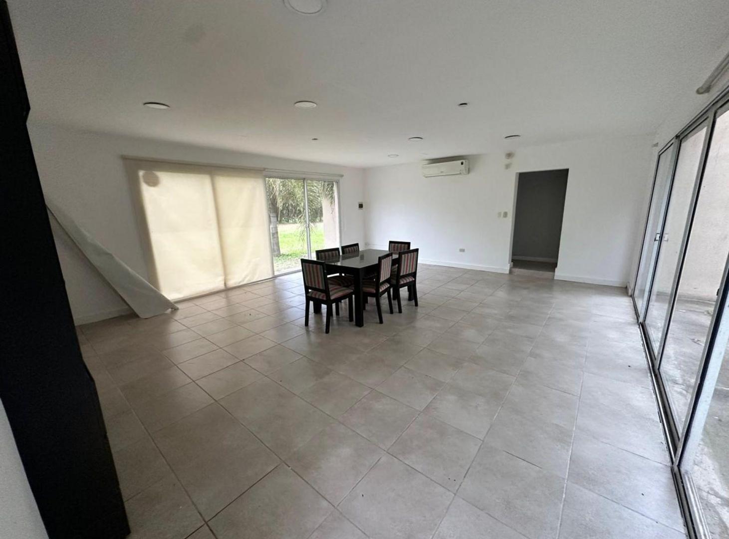 Foto de CASA EN BARRIO ALTO DE MACO, ZONA SUR., imagen 2