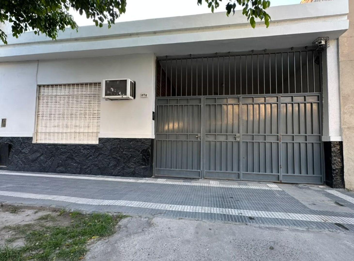 Foto de VENTA DE CASA 4 AMBIENTES CON PILETA A ESTRENAR, imagen 1