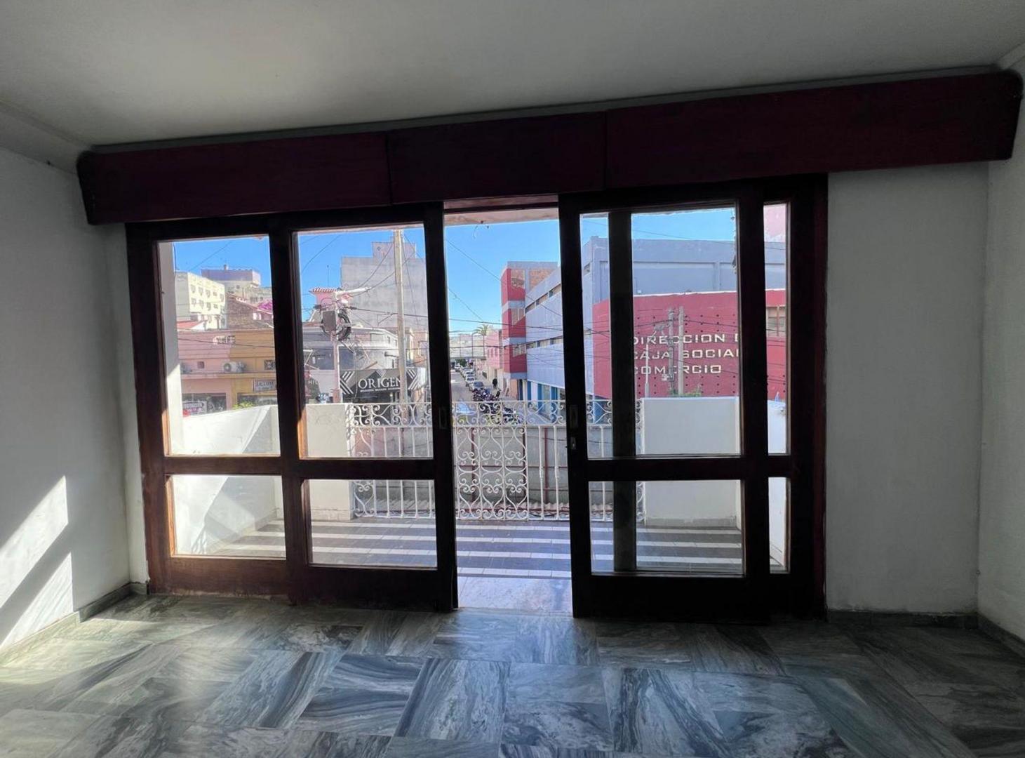 Foto de VENTA DEPARTAMENTO CÉNTRICO EN TERMAS DE RÍO HONDO, imagen 3