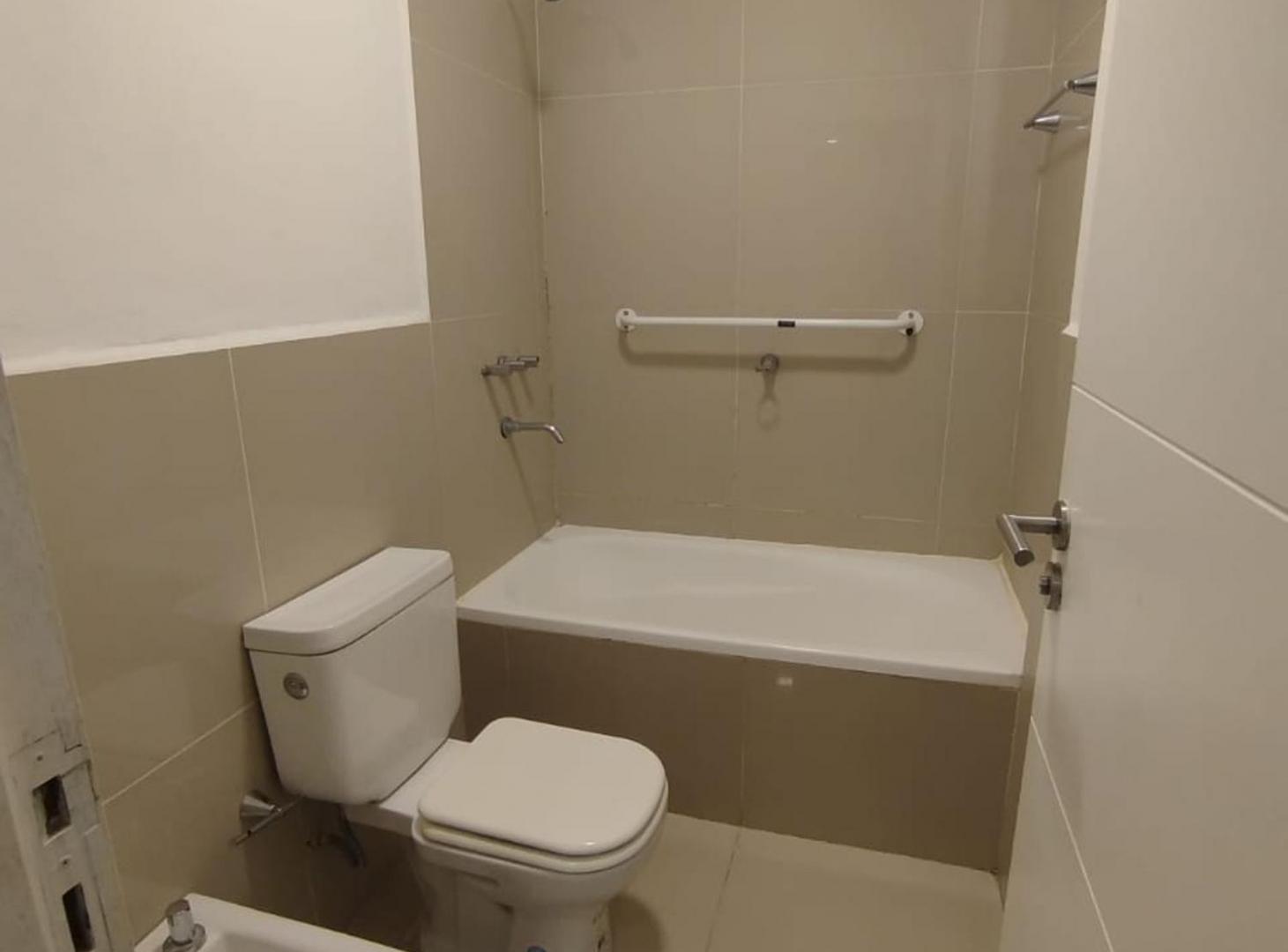 Foto de VENTA DE DEPARTAMENTO UN DORMITORIO EN LA BANDA, imagen 5