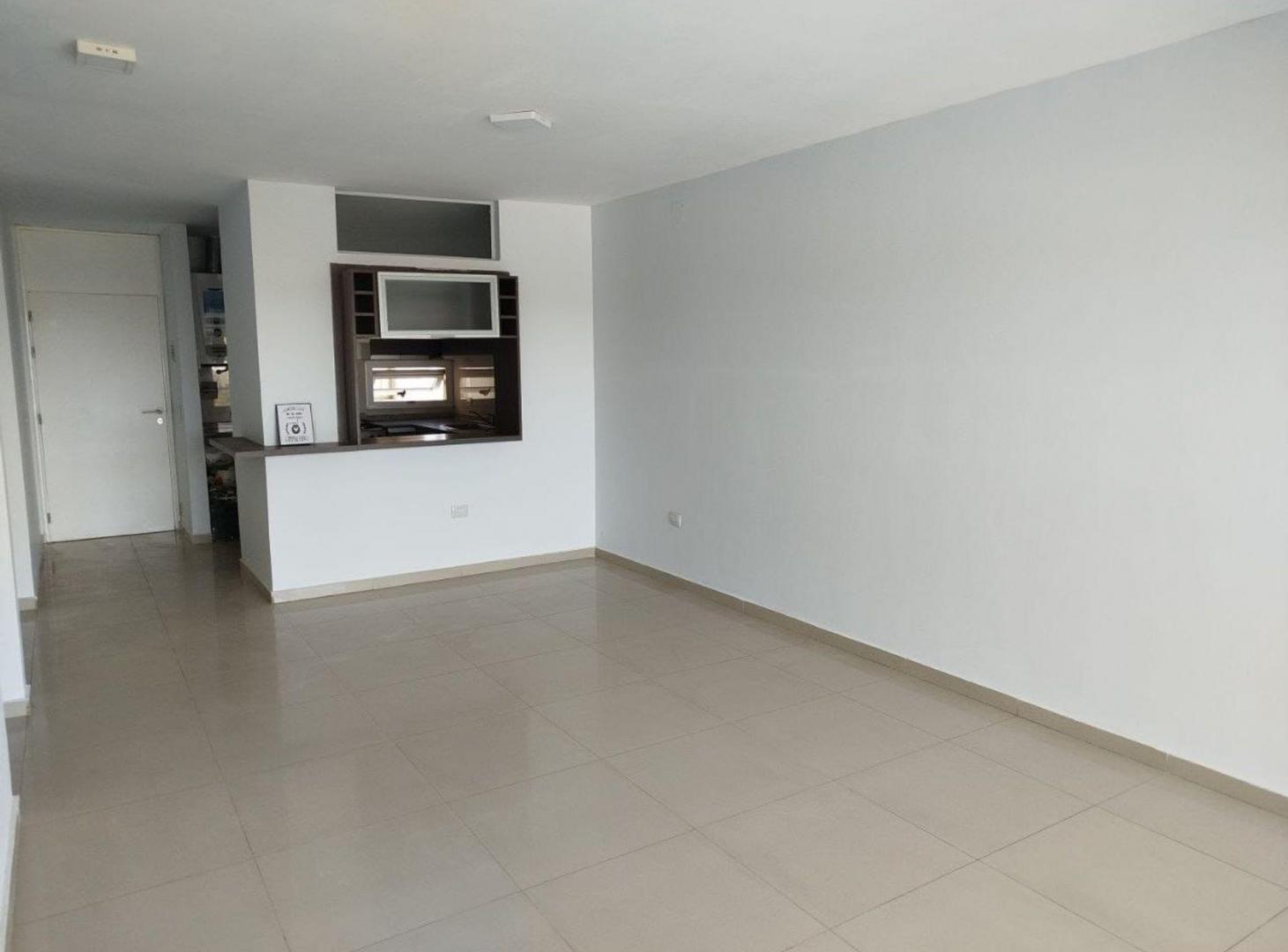 Foto de VENTA DEPARTAMENTO DE DOS DORMITORIOS EN LA BANDA, imagen 2
