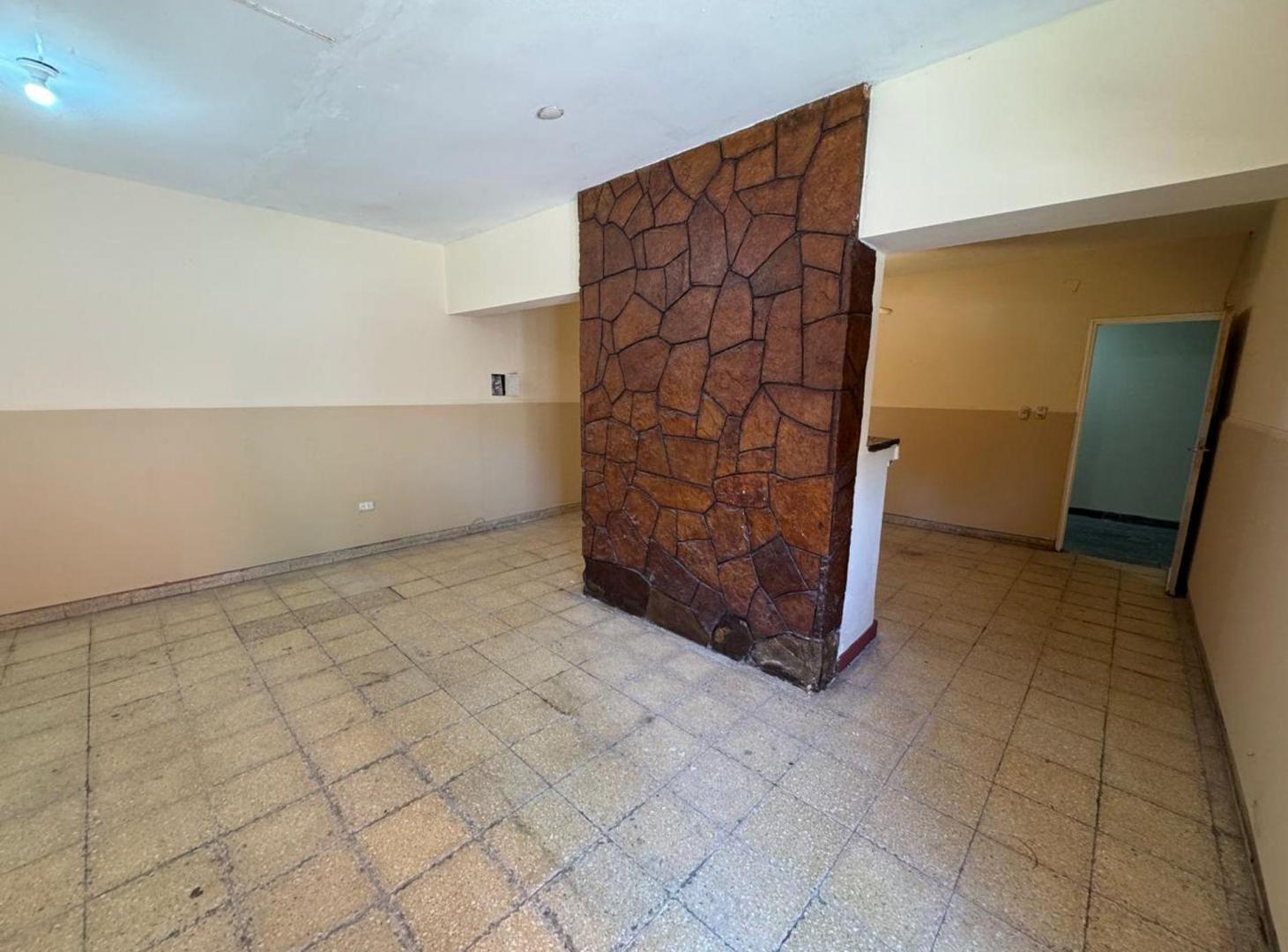 Foto de VENTA CASA ESQUINA CON POTENCIAL, TERRAZA Y ASADOR, imagen 4