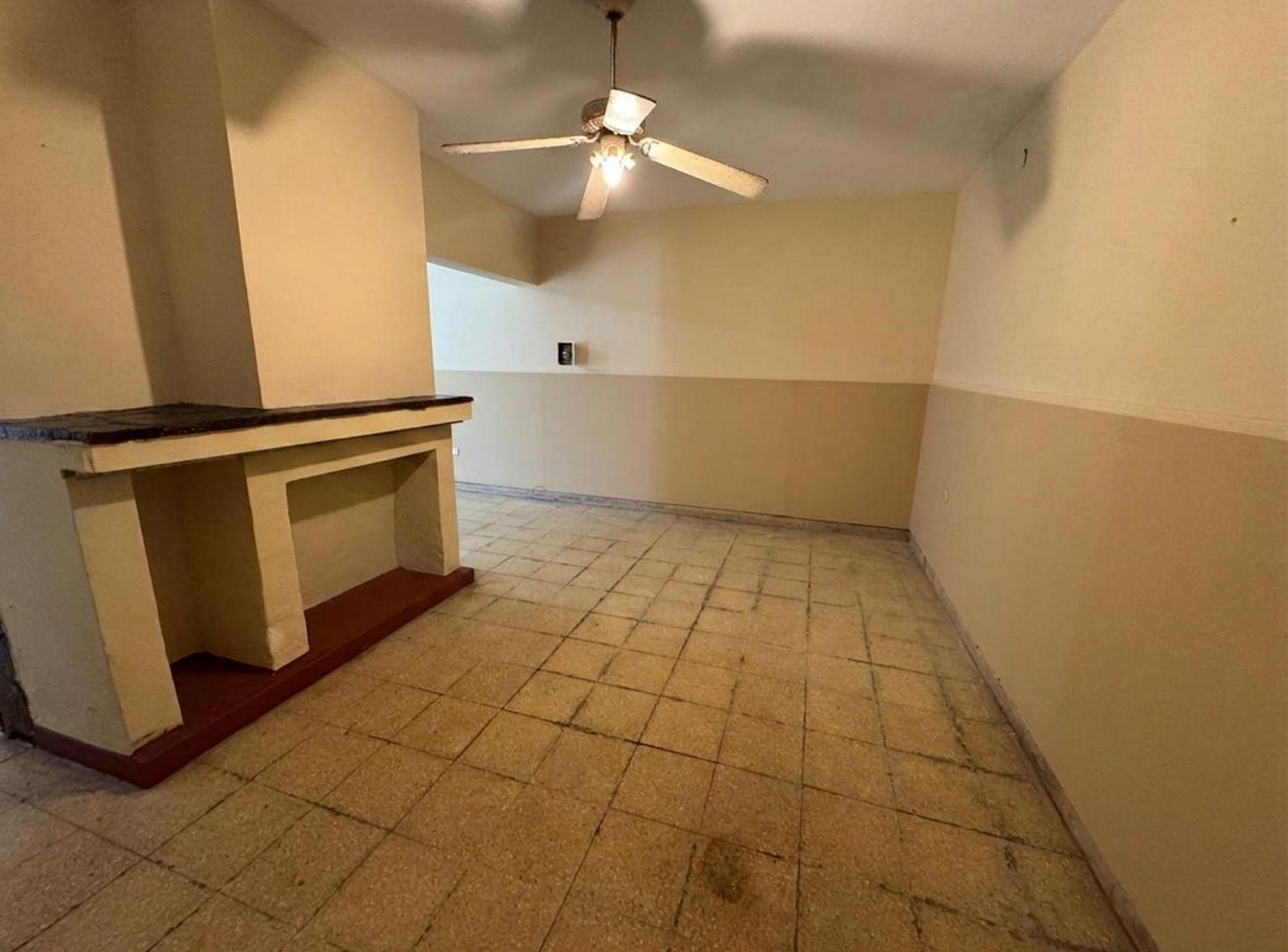 Foto de VENTA CASA ESQUINA CON POTENCIAL, TERRAZA Y ASADOR, imagen 5