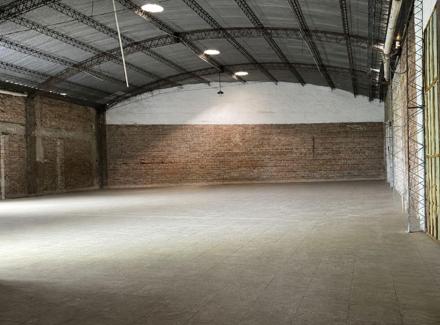 Foto de GALPON EN VENTA EN AVENIDA SOLIS (O) Y BELGRANO, imagen 4